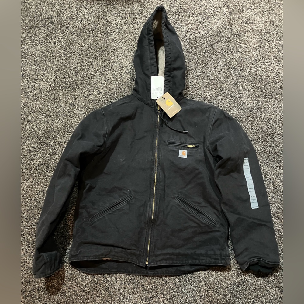 Carhartt jacket NWT, sherpa lined. Size small.